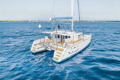 Expérience exclusive de 4 heures en catamaran Lagoon de 45 pieds — photo 4
