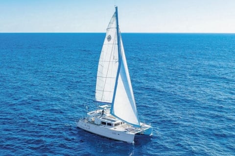 Expérience exclusive de 4 heures en catamaran Lagoon de 45 pieds — photo 1