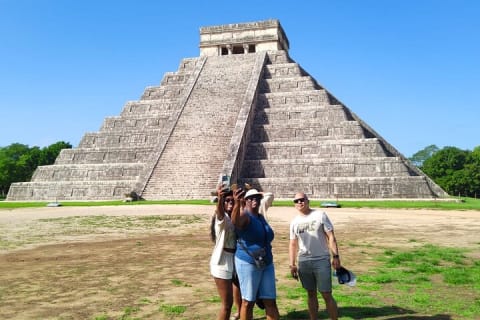 Chichen itza, cenote and magic Izamal — photo 4