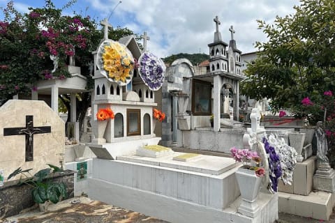 Tour por el cementerio inspirado en el Día de Muertos en Puerto Vallarta — photo 5