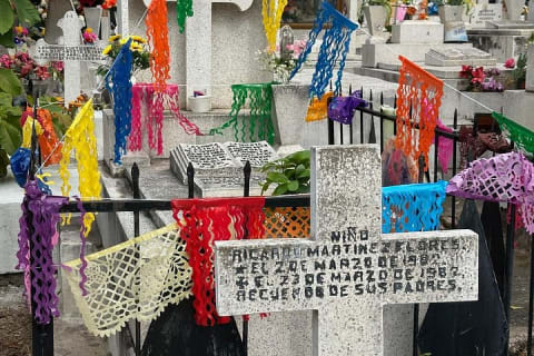 Tour por el cementerio inspirado en el Día de Muertos en Puerto Vallarta — photo 11
