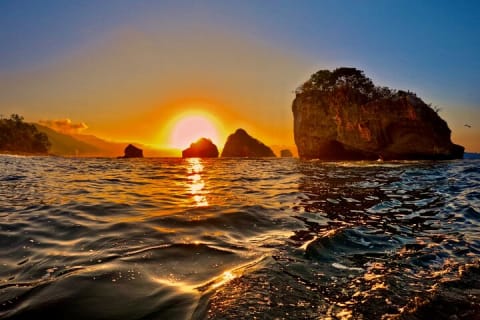 Sunset and Bioluminescence Boat Tour at Los Arcos Islands — photo 8