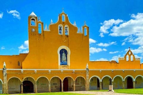 Excursion privée d'une journée : de Tulum à Chichén, Izamal, Valladolid et tacos — photo 1