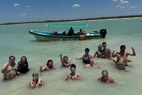 Paseo en lancha por los manglares de Celestún y playa desde Mérida — photo 10