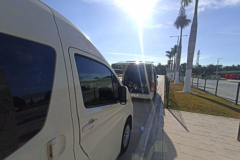 Tulum Private Airport Transport One way Arrival to Tulum Dowtown — photo 3