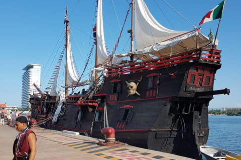 ¡Cena con piratas! Show nocturno y cena — photo 13