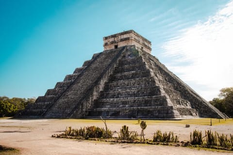 Private Chichen Itza Early Morning Archaeological Tour — photo 2