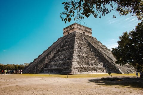 Chichen Itza with exclusive Cenote Maya and Valladolid free time — photo 1
