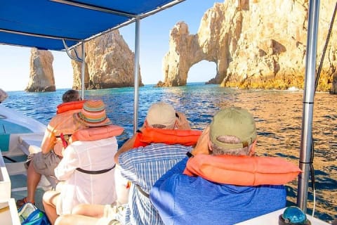 Paseo en bote con fondo de cristal por Cabo San Lucas hasta el famoso Arco — photo 12