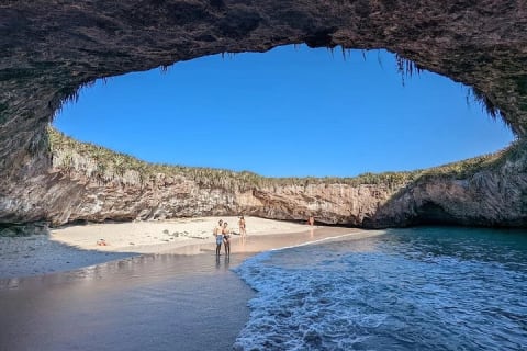Sail to Playa Escondida in Puerto Vallarta with Food and Snorkeling — photo 1