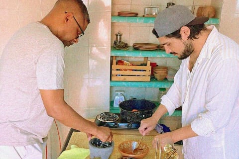 Cours de cuisine : tortillas faites main, salsas et picaditas — photo 2