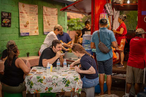 Visite gastronomique nocturne Taco Adventure avec Vallarta Food Tours — photo 13