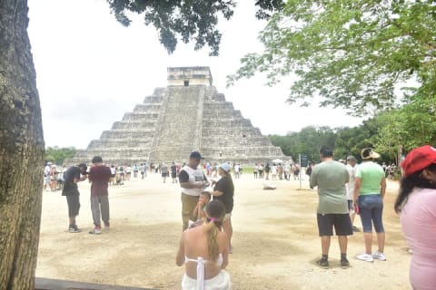 Full Day Tour to Chichén Itzá 2 Cenotes Valladolid from Tulum — photo 4