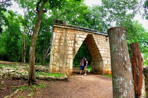 Private Transfer Tulum to Chichen Itza with Flexible Stops — photo 1
