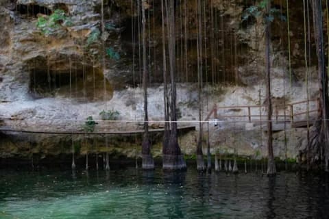 Mérida: Chichén Itzá, Izamal y cenote con almuerzo y traslado — photo 5