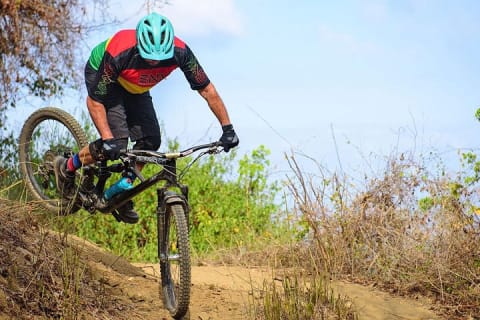 SINGLETRACK MOUNTAIN BIKE - Guided through the jungle — photo 5