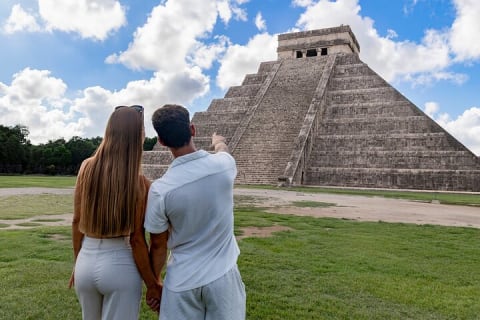 Chichen Itza by Van: Reduced Group, Tour Guide, Fast Trip & Lunch — photo 2