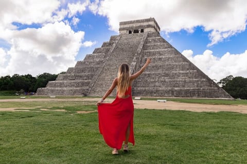 Chichén Itzá Guided Tour with Cenote Swim and Yucatecan Lunch — photo 1