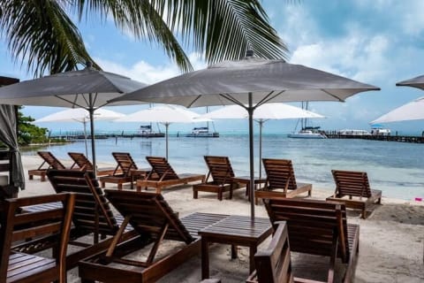 Isla Mujeres Catamaran Cruise and Beach Club from Riviera Maya — photo 2