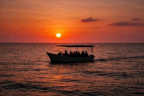 Sunset Boat Tour & Bioluminescence Adventure at Los Arcos Islands — photo 10
