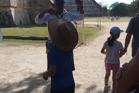 Day trip to Chichen Itza and the Mayan shrine and bath in cenote — photo 3