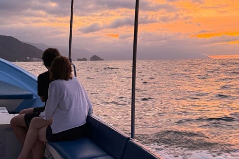 Bioluminescence et coucher de soleil en bateau vers Los Arcos de Mismaloya — photo 11