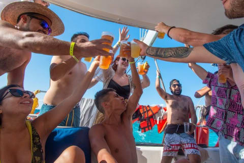 All-Inclusive Catamaran Cruise Deluxe Tour to Isla Mujeres — photo 8