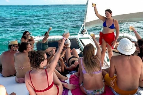 All-Inclusive Catamaran Cruise Deluxe Tour to Isla Mujeres — photo 14