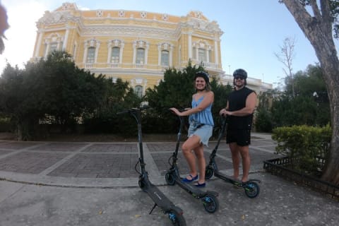 Mérida en trottinette électrique : Paseo de Montejo et parc La Plancha — photo 3