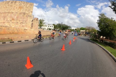Mérida en trottinette électrique : Paseo de Montejo et parc La Plancha — photo 6