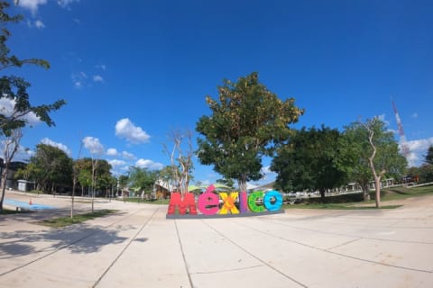 Mérida en trottinette électrique : Paseo de Montejo et parc La Plancha — photo 8