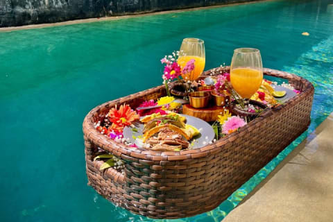 Private Floating Breakfast Chef Experience in Tulum — photo 1