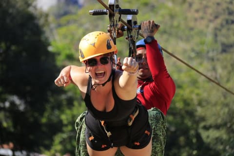 Zipline in the Jungle with Adrenaline and Views — photo 1