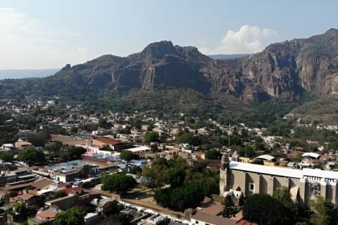 Tepoztlan Private Day Trip with Pyramid Hike and Local Culture — photo 2