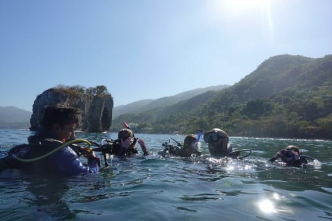 Buceo en grupo pequeño en Los Arcos desde Sayulita — photo 13