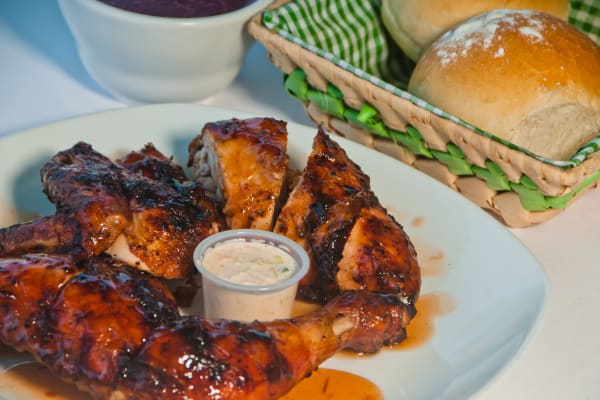 Ferron's Jerk Chicken Av. 105 Ejido