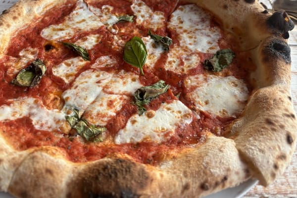 Gusto Pizzeria Napoletana