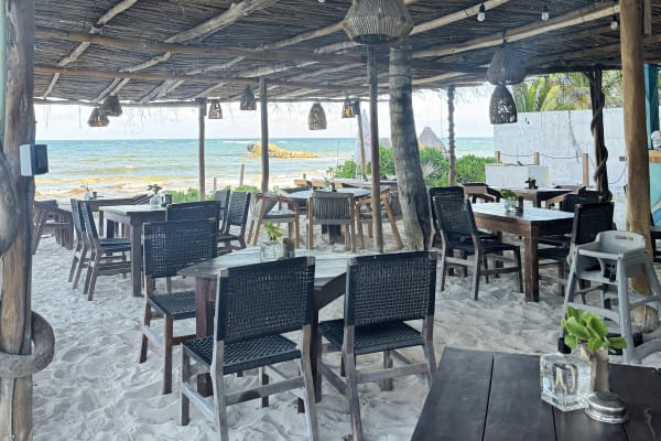 EMBAJADA UNIVERSAL Beach Club