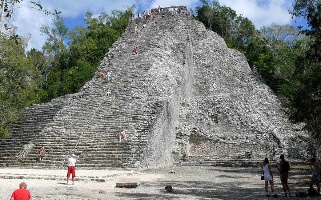 Chichen Itza Cenote Ik Kil and Coba Small Group photo 4