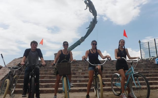 Private Tour in El Malecon Boardwalk Bike Ride photo 6