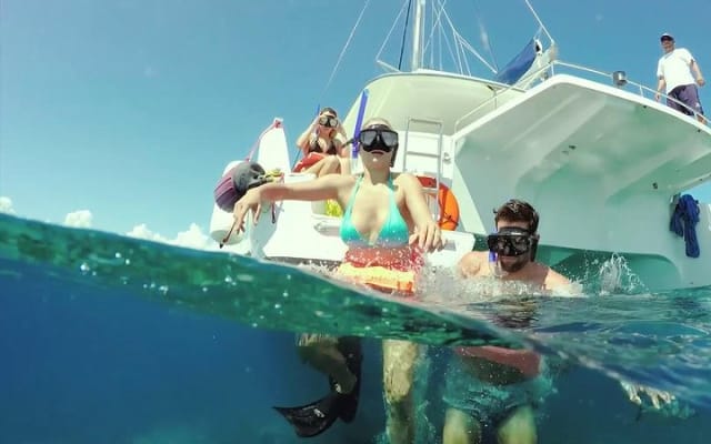 Top Sailing to Isla Mujeres with lunch and open bar from Cancun photo 9