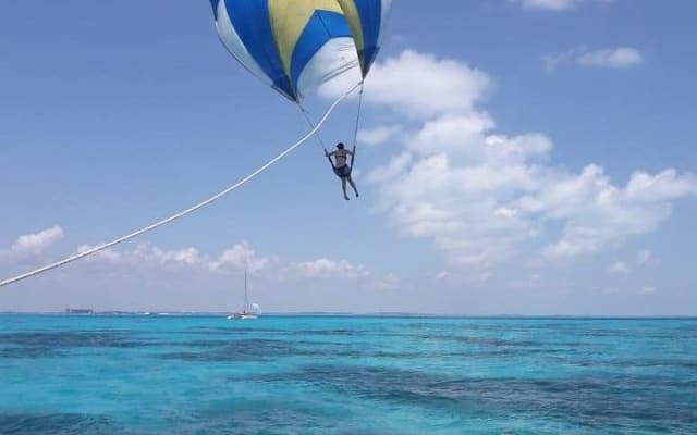 Isla Mujeres adventure by Catamaran. Snorkel, open bar and lunch photo 5