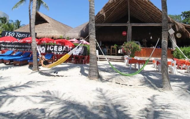 Amazing tour to the beauty Isla Mujeres with Snorkel and open bar photo 14