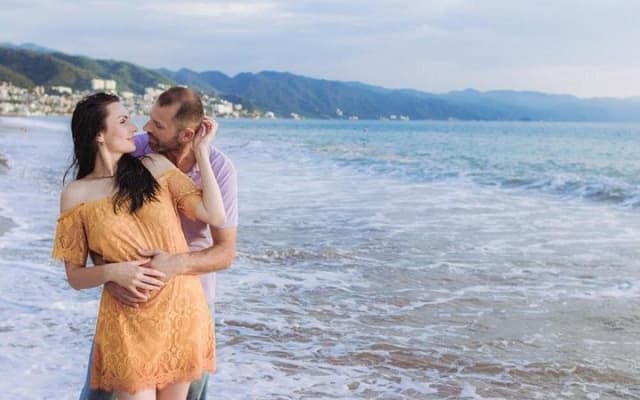 Private Photo Session with a Local Photographer in Sayulita