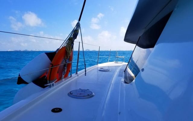 Catamaran to Isla Mujeres and Snorkel Adventure with open bar photo 6