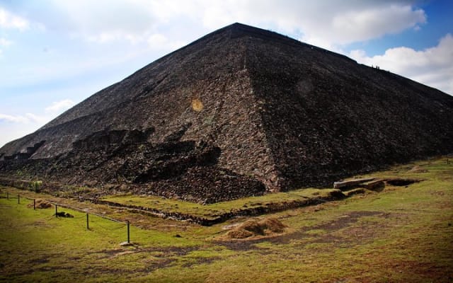 Full-Day Teotihuacan & Basilica Guadalupe Tour