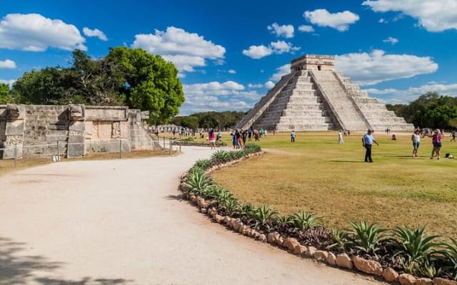Chichen Itza Basic Tour With Chihikan Swim & Valladolidfrom Tulum photo 3