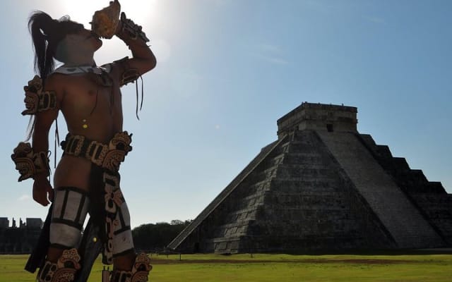 One day tour to the MAYAN ancient city Chichen Itza + Valladolid photo 3