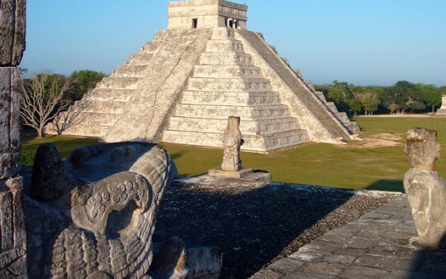 One day tour to the MAYAN ancient city Chichen Itza + Valladolid photo 4