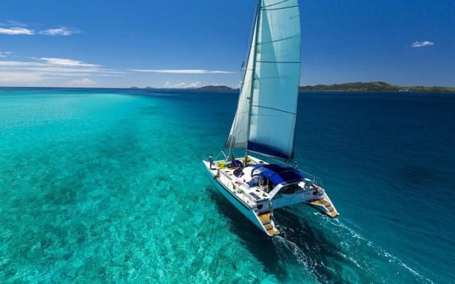 Catamaran to Isla Mujeres with Snorkel, Open Bar & Beach Club photo 4